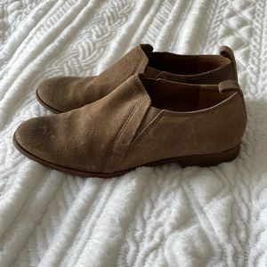 NWOT Lucky Brand Suede Loafers